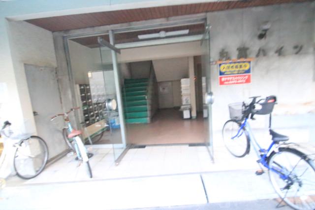 24/30 エントランス