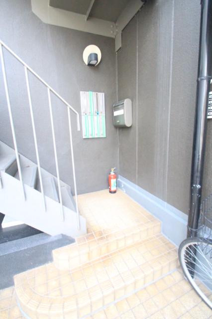 28/30 エントランス