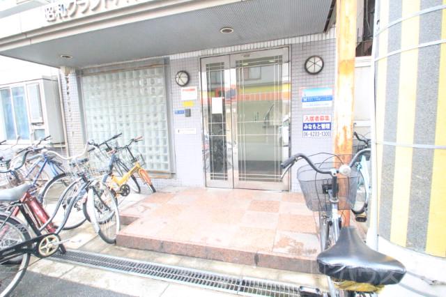 26/30 エントランス