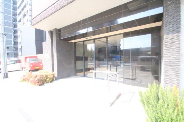 2/4 エントランス