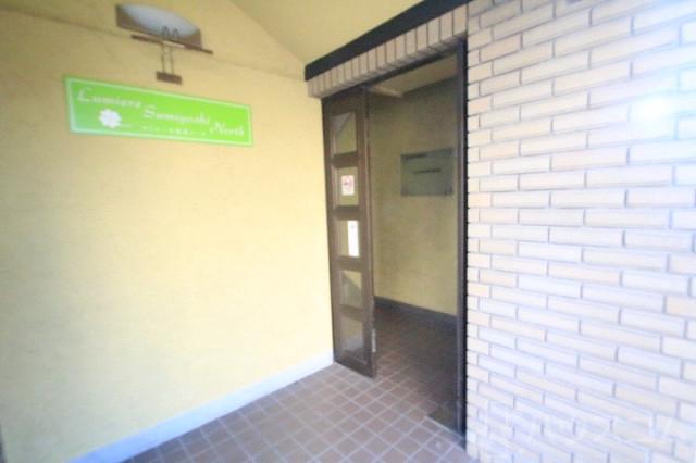 28/30 エントランス