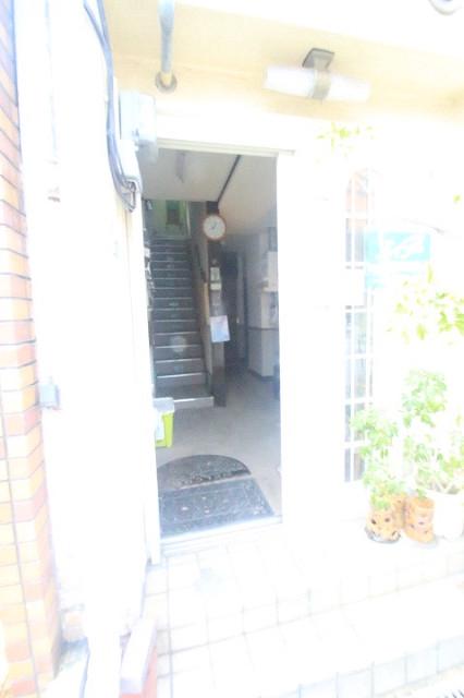 21/30 エントランス