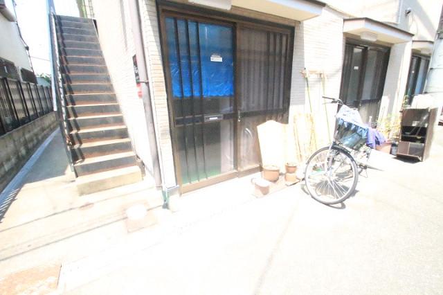 22/30 エントランス