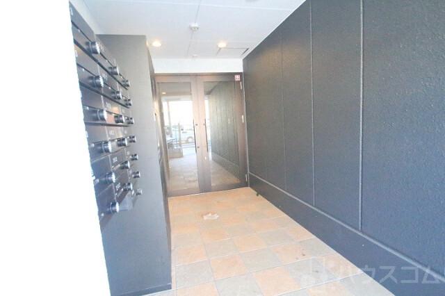 22/30 エントランス