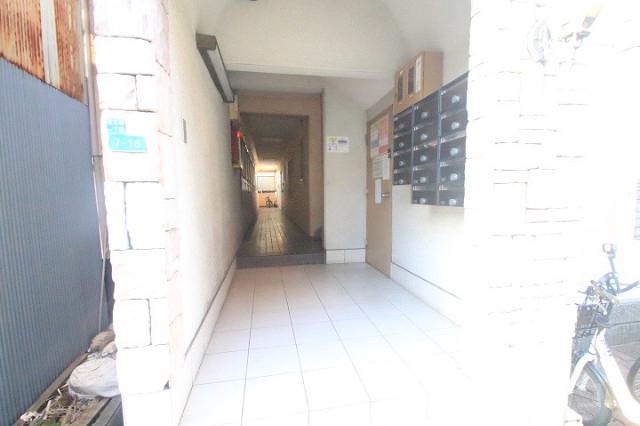 26/30 エントランス