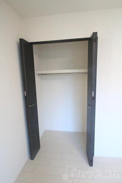 27/30 エントランス