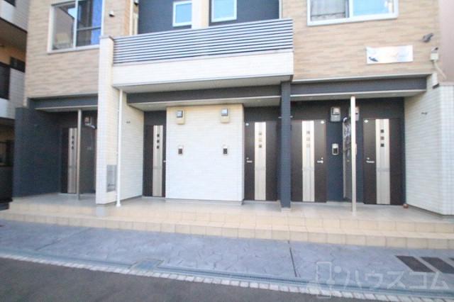 27/30 エントランス