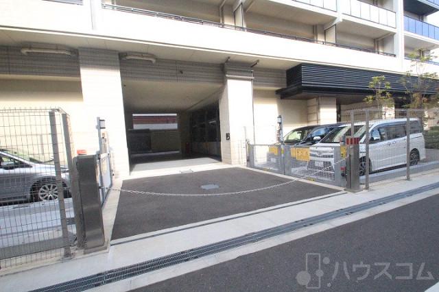 28/30 駐車場