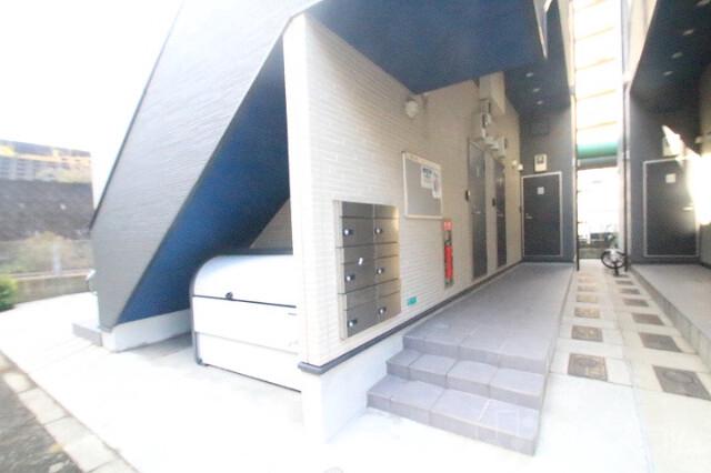 2/4 エントランス