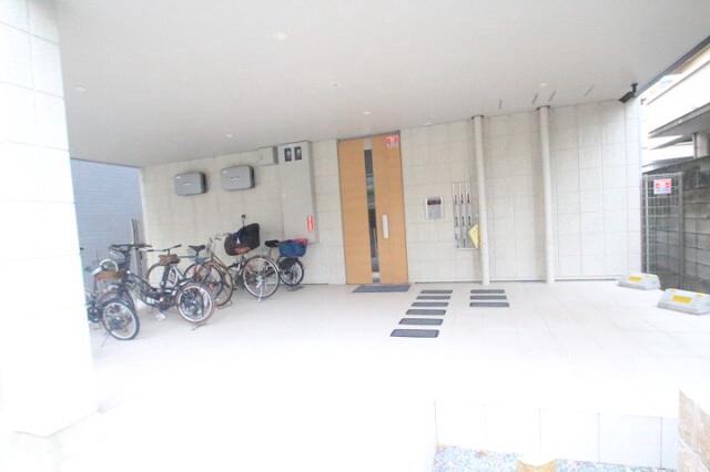 2/5 エントランス