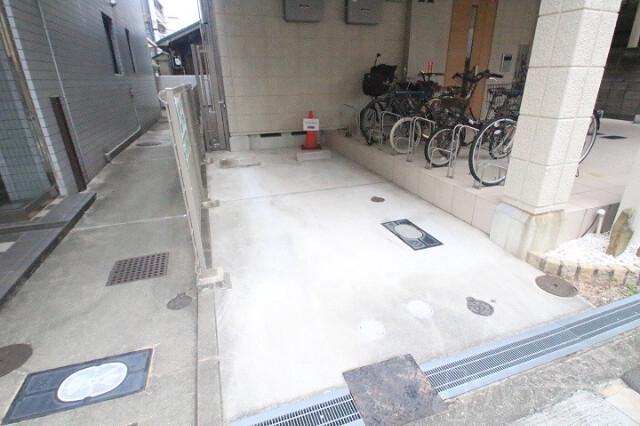 28/30 駐車場