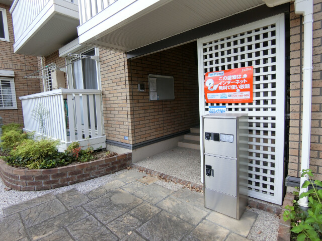 2/5 エントランス