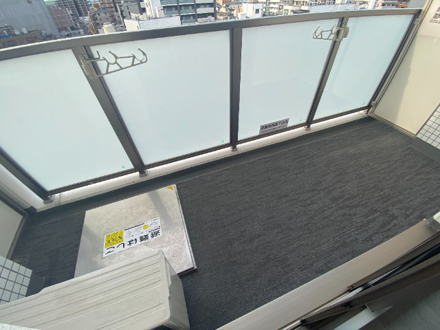 23/30 バルコニー