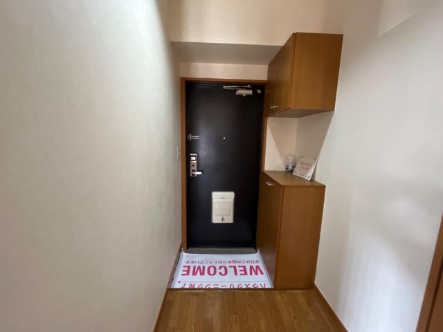 13/27 玄関