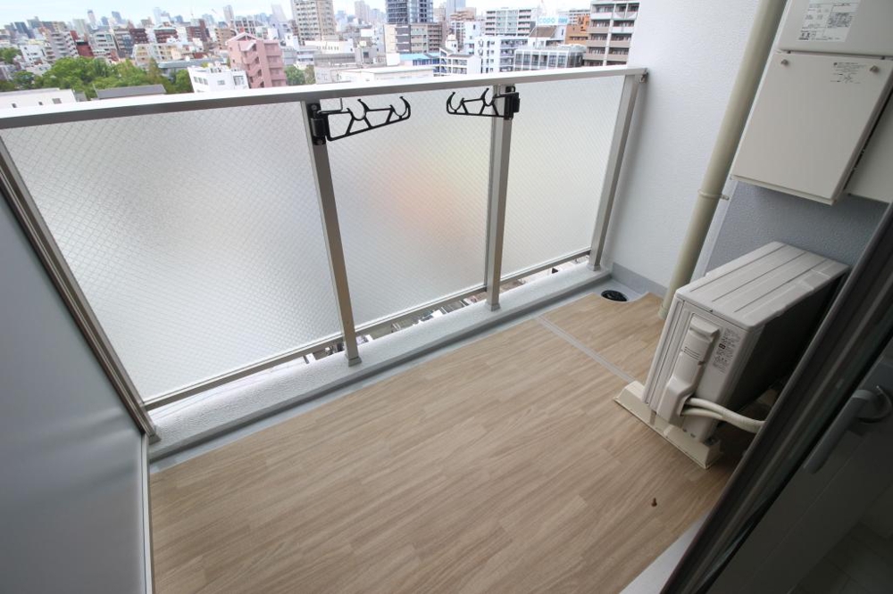 23/30 バルコニー