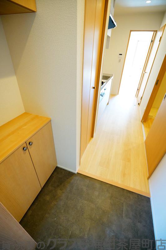 13/30 玄関