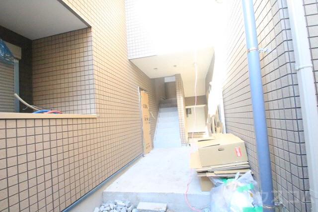 24/30 エントランス