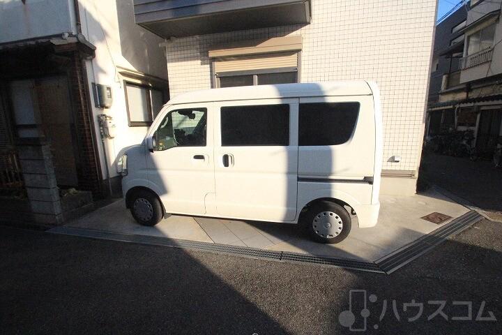 28/30 駐車場