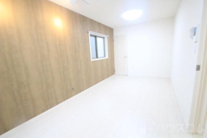 27/30 エントランス