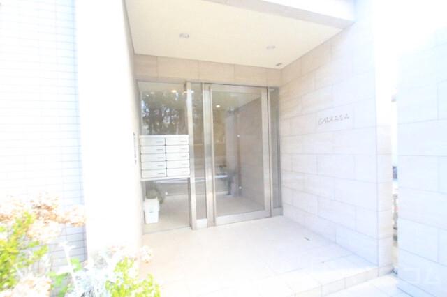 28/30 エントランス