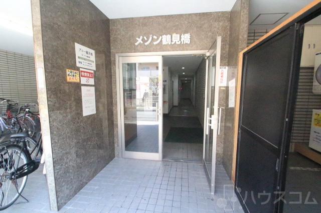 26/30 エントランス