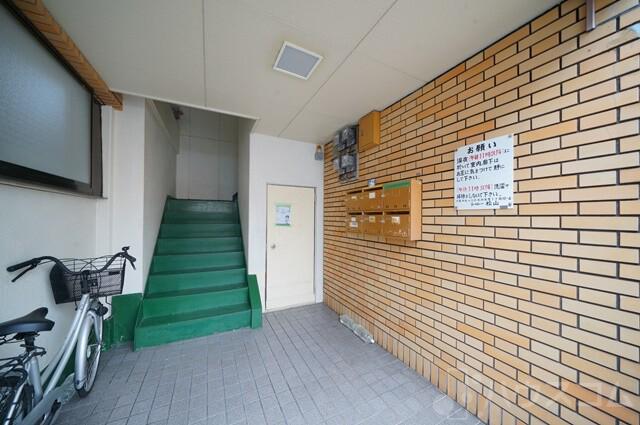 20/30 エントランス