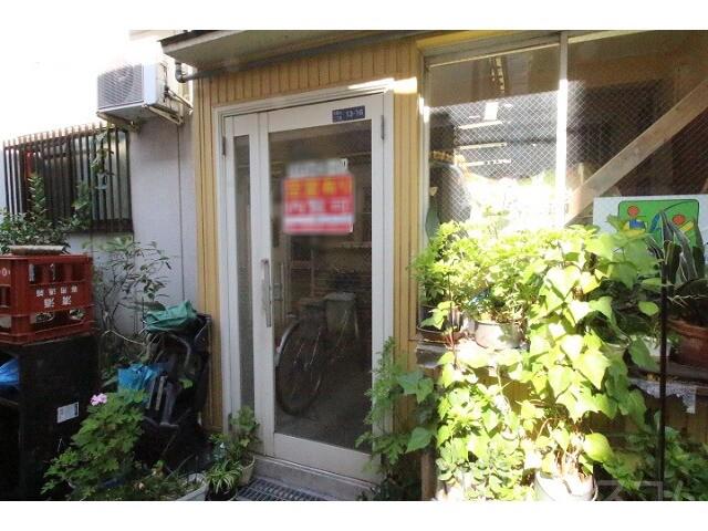 22/30 エントランス