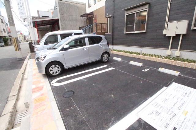 28/30 駐車場
