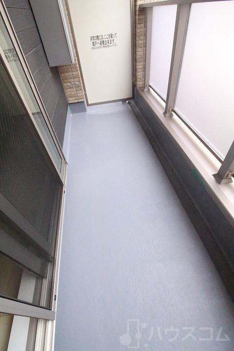 27/30 エントランス