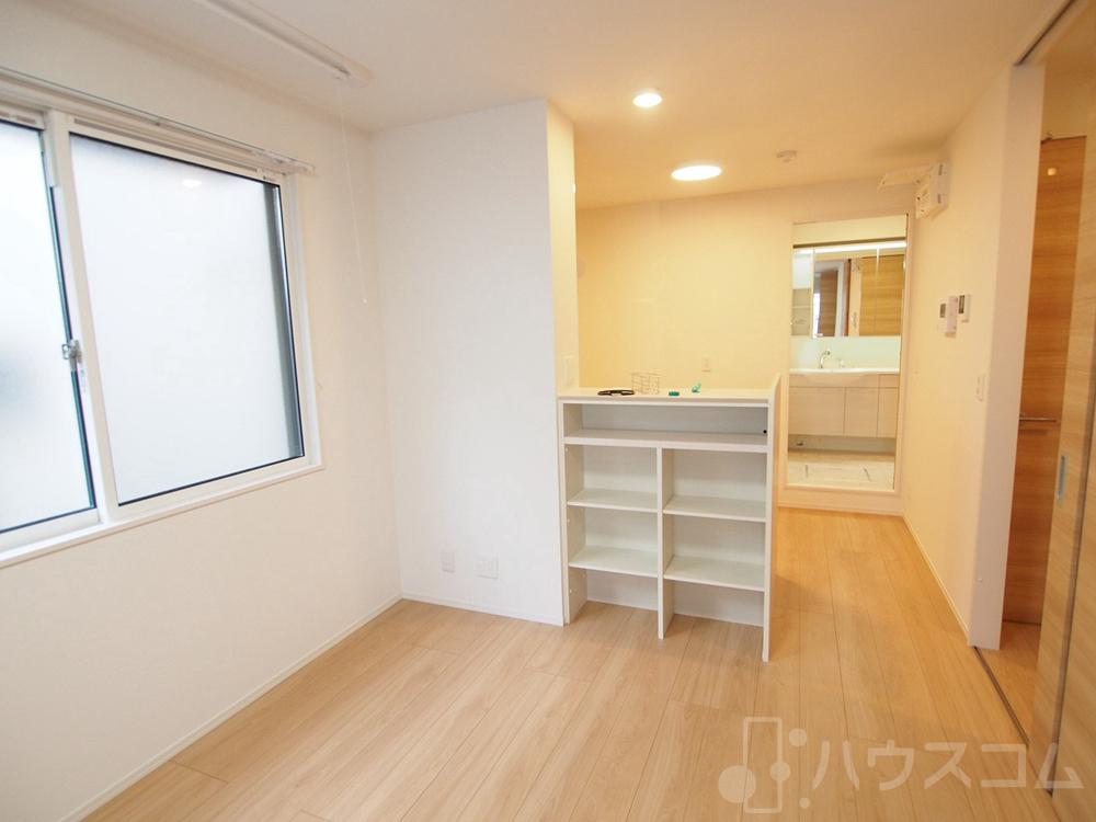 28/30 エントランス