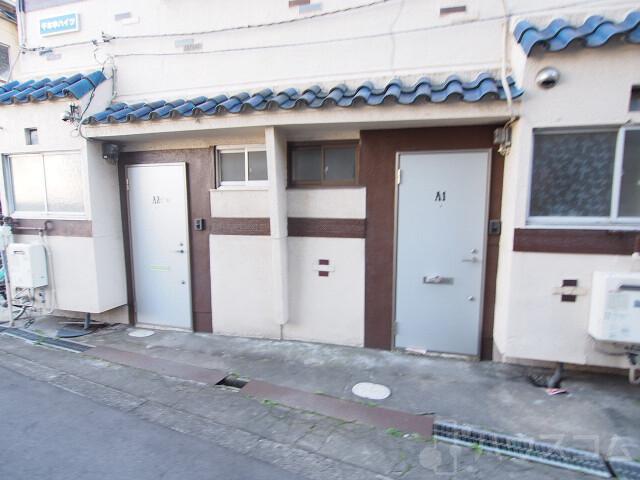 22/30 エントランス