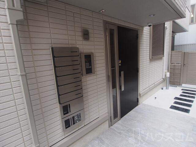 2/4 エントランス