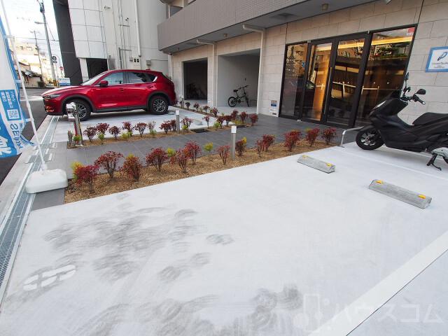 28/30 駐車場