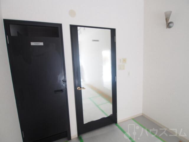 26/30 エントランス