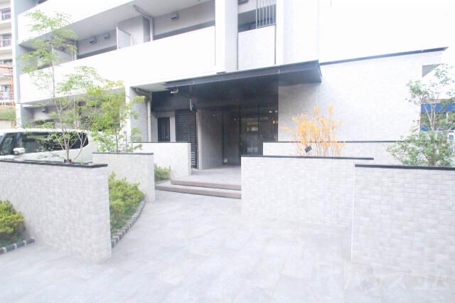 2/5 エントランス