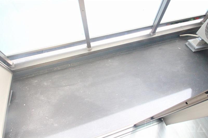 22/30 エントランス