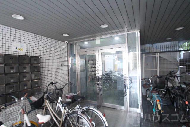 2/5 エントランス