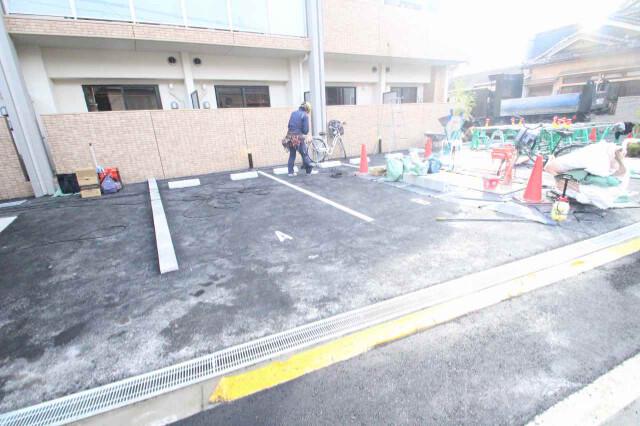 28/30 駐車場