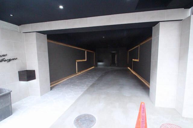 2/5 エントランス