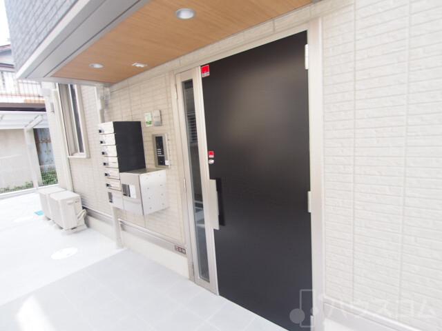 28/30 エントランス