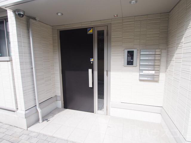 2/4 エントランス