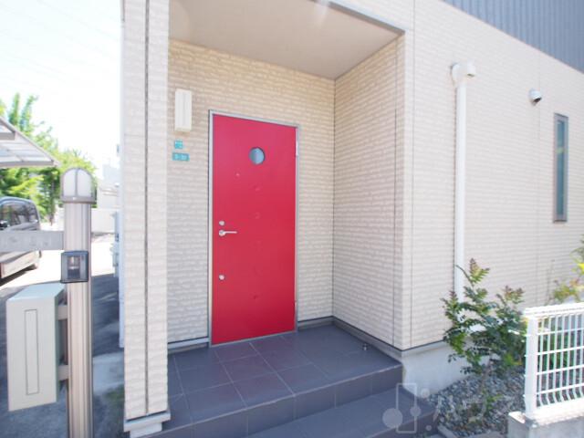 27/30 エントランス