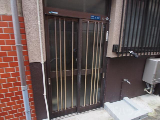 25/30 エントランス