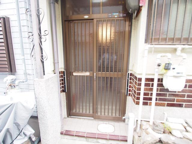 25/30 エントランス