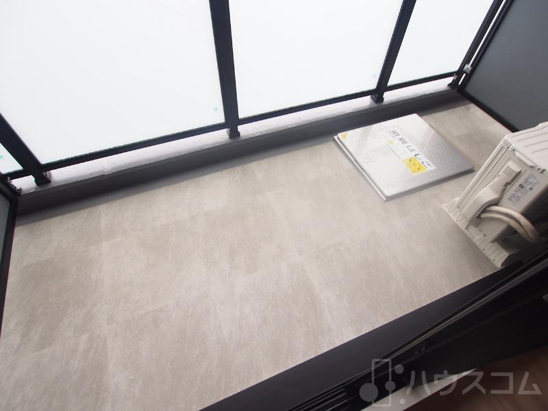 27/30 エントランス