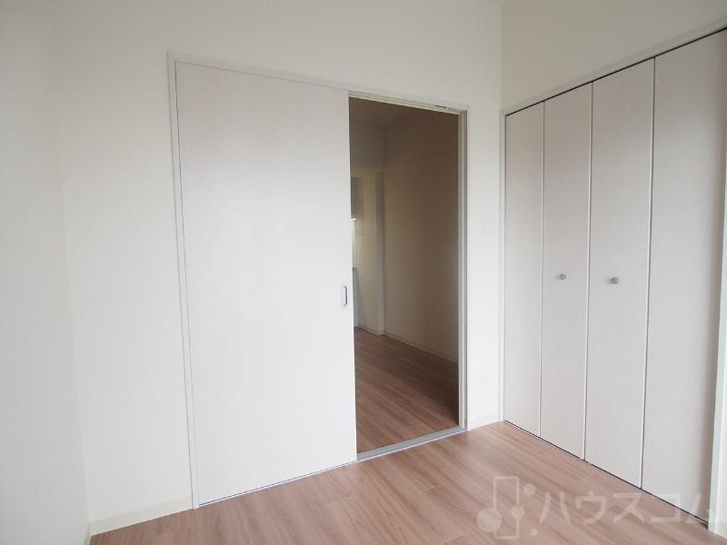 27/30 エントランス