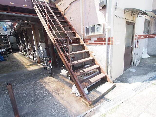 20/30 エントランス