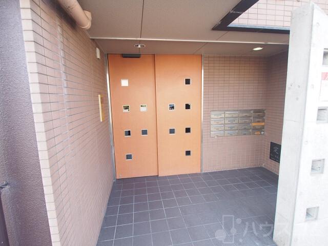 2/5 エントランス