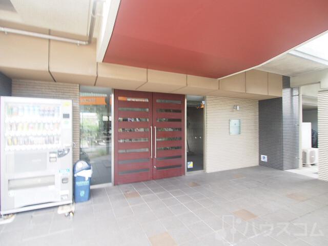 2/5 エントランス