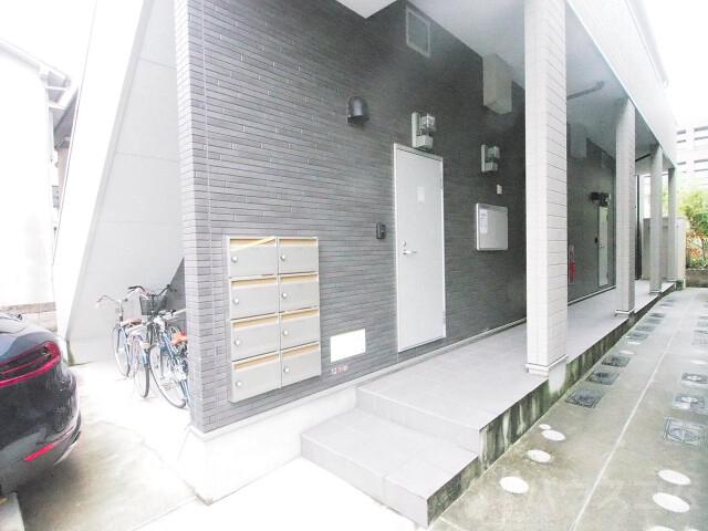 2/5 エントランス